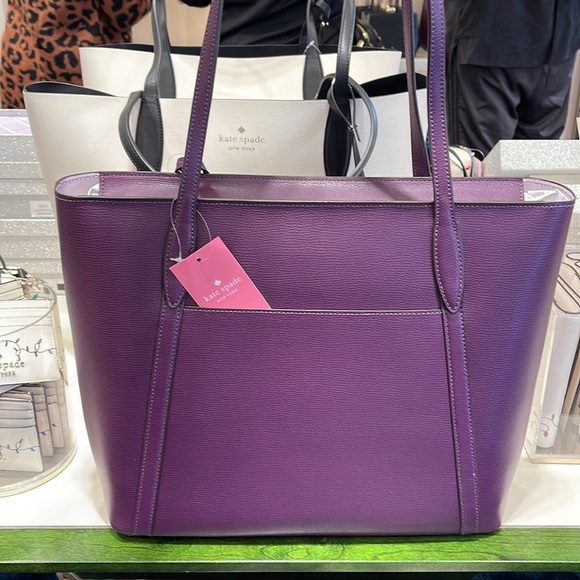 Kate Spade Cara Large Tote

COLOR:
Ripe Plum - Picture 10 of 16